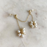Dripping Pearls Chain Earring (single)